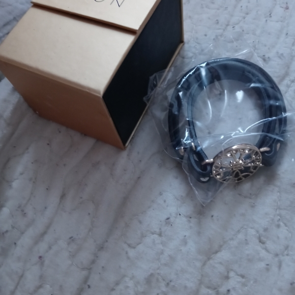 Jewelry - Picture 2 of 2